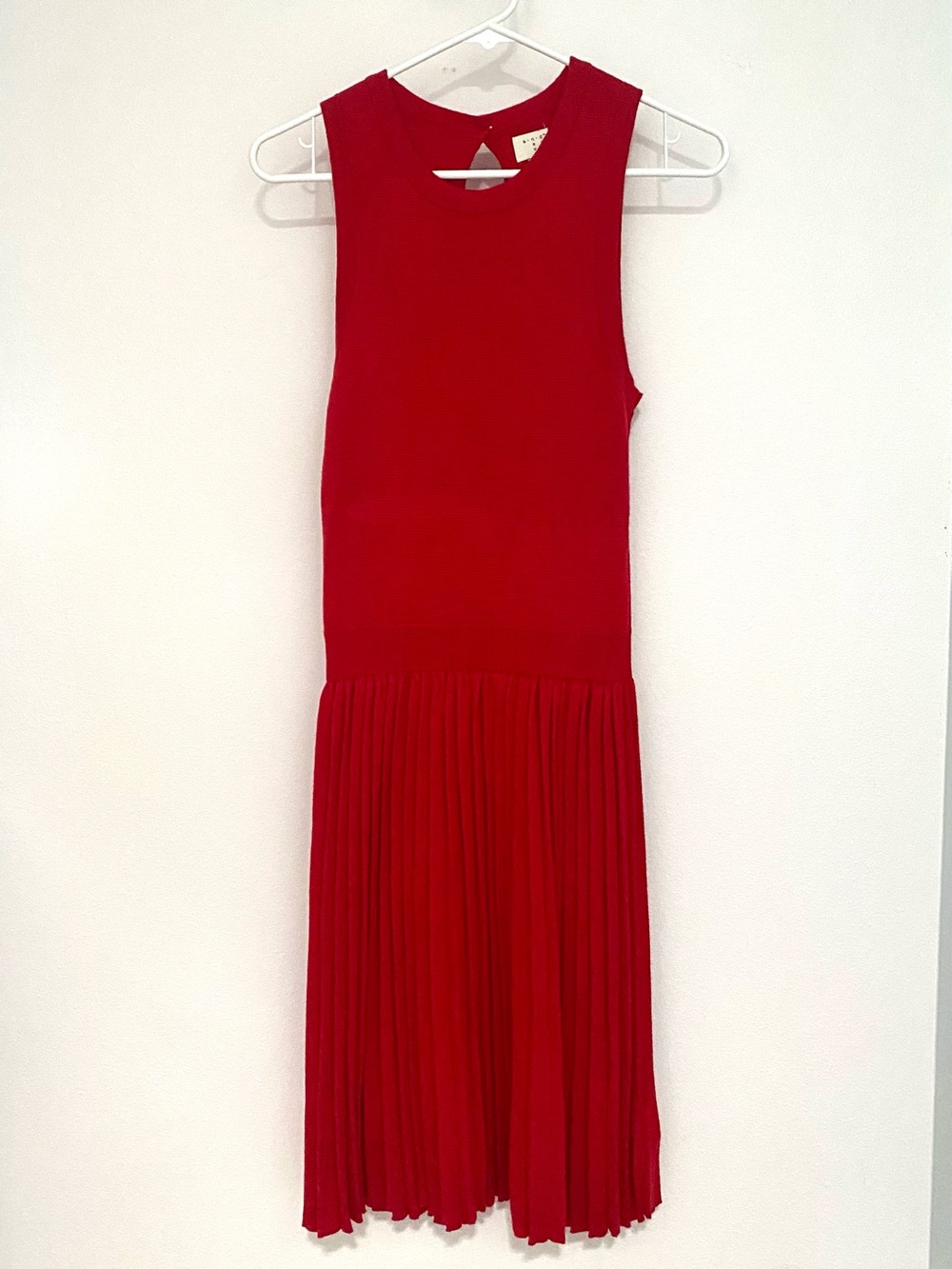 Sleeveless Red Pleated Midi Dress